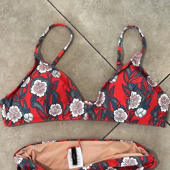 J Crew Poppy Print Red High Waist Bikini - Top is MEDIUM, BOTTOM is X-SMALL - Picture 6 of 10